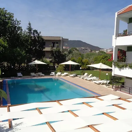 Terinikos Sunny Garden Junior Aparthotel